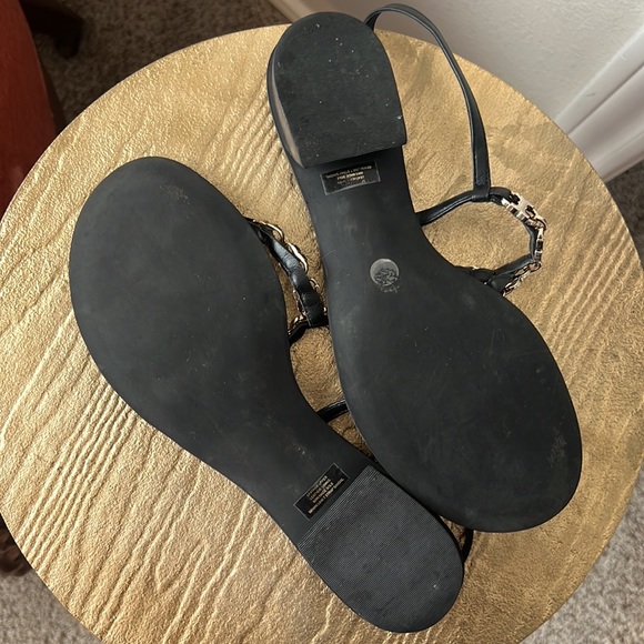 Tory Burch Gemini Link T-Strap
Leather Sandals Black/Gold SZ 8M - Picture 8 of 8